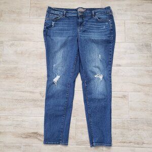 Torrid Women’s Boyfriend Straight Vintage Stretch Distressed Knee Blue Jeans 16R